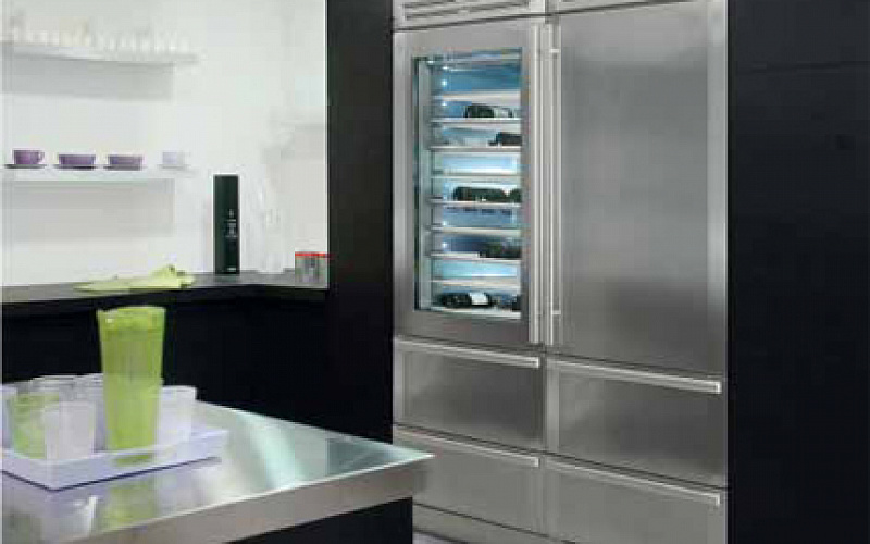 Новая линейка холодильников Fhiaba уже в салонах Credit Ceramica